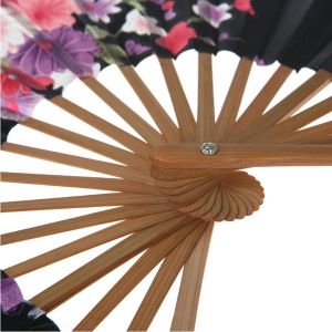 Japonský vějíř bambusový celootočný s hedvábným pouzdrem - Růžový s květy Pivoňky a Chryzantém Yaosheng