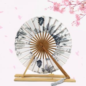 Japonský vějíř bambusový celootočný - Bílý s květy Pivoňky a Chryzantém Yaosheng