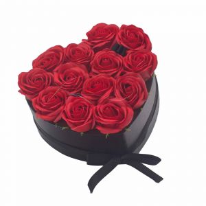 Luxusní dárkový box Mýdlových květů srdcový - 13 Červených růží