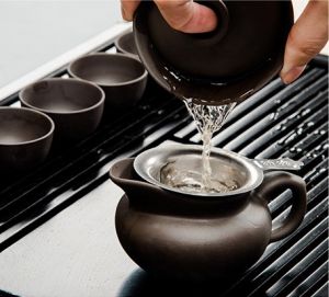 Velká Čínská Kung Fu čajová souprava - černo vínová s bílou glazurou VINRITO