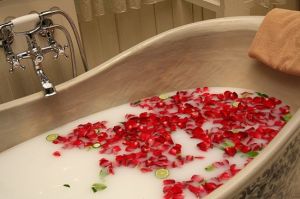 Dárkové balení Mýdlových květů a Aromaterapeutické koupelové Soli - Nachlazení a Chřipka AWM, Ltd, S3 8AL