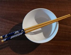 Japonské hůlky s podstavcem černé - Blue and White - Linky Made in Japan