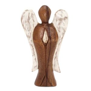 Anděl Hati-Hati ze Suarského dřeva vyřezávaný - Mír 15 cm