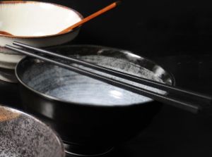 Souprava Japonských mís na Ramen s hůlkami a naběračkou - styl Listy Javoru - 22 cm EDO Japan