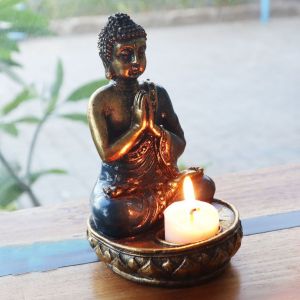 Buddha svícen - Bílo stříbrná 17 cm AWM, Ltd, S3 8AL