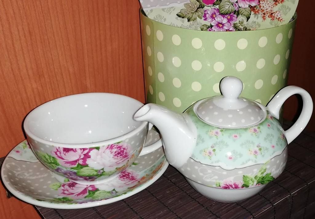 Francouzská sada čajník s šálkem a podšálkem porcelánový - Dekor Classic Botanic Background 450+250 ml + Dárková krabice Made in France