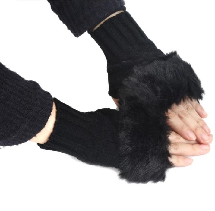 Bezprsté pletené rukavice s kožíškem - černé Fashionstyle