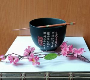 Čínská Soba miska se znaky s hůlkami - porcelán - Matná černá 13,5 cm