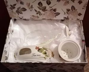 Čínská souprava Skleněná Konvice s podhřívačem a bylináčkem - Limitovaná kolekce Bílá růže + Dárková krabice Made in China