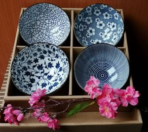 Souprava Japonských misek Blue Flowers 11,5 cm - 4 ks v dárkovém balení Made in Japan