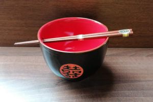 Čínská Soba miska s hůlkami - porcelán - Red Black 13 cm Made in China